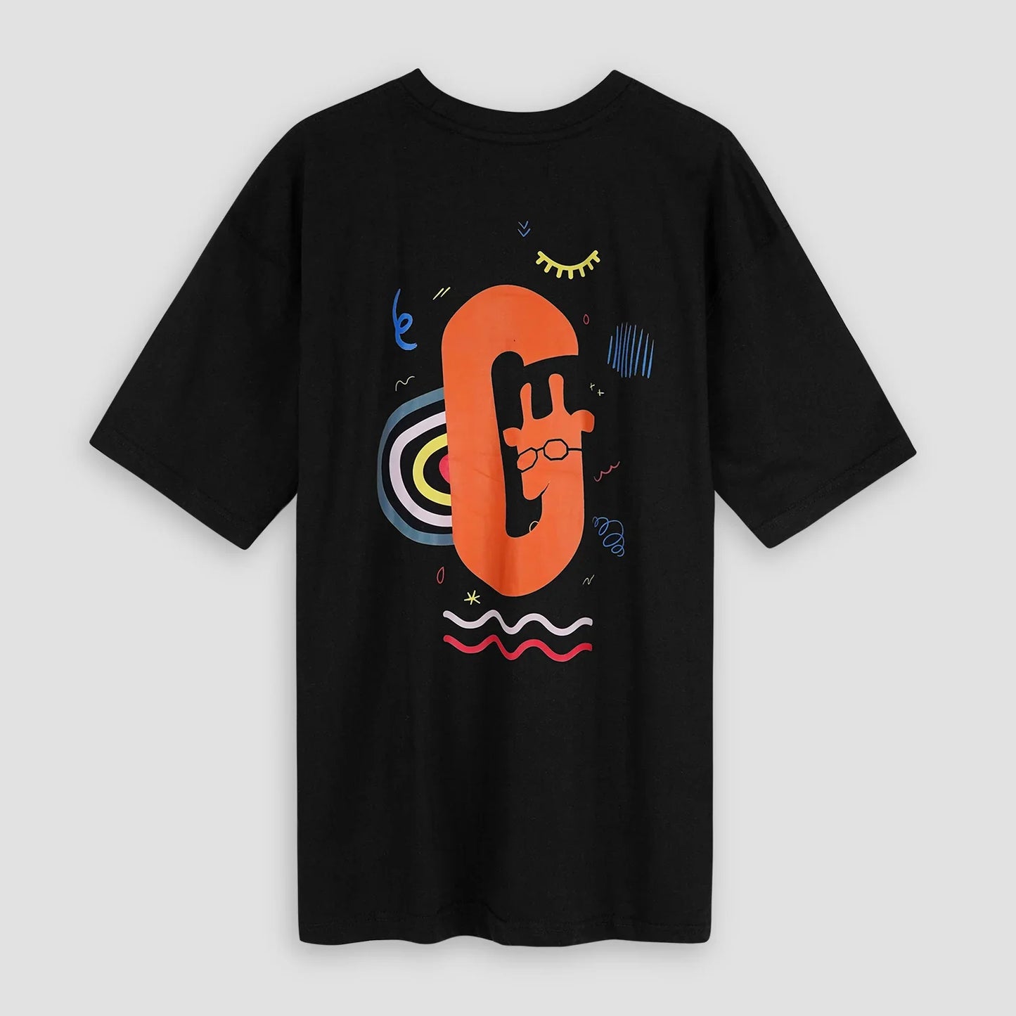 Funky oversized t-shirt with Girafits embroidery and abstract back logo