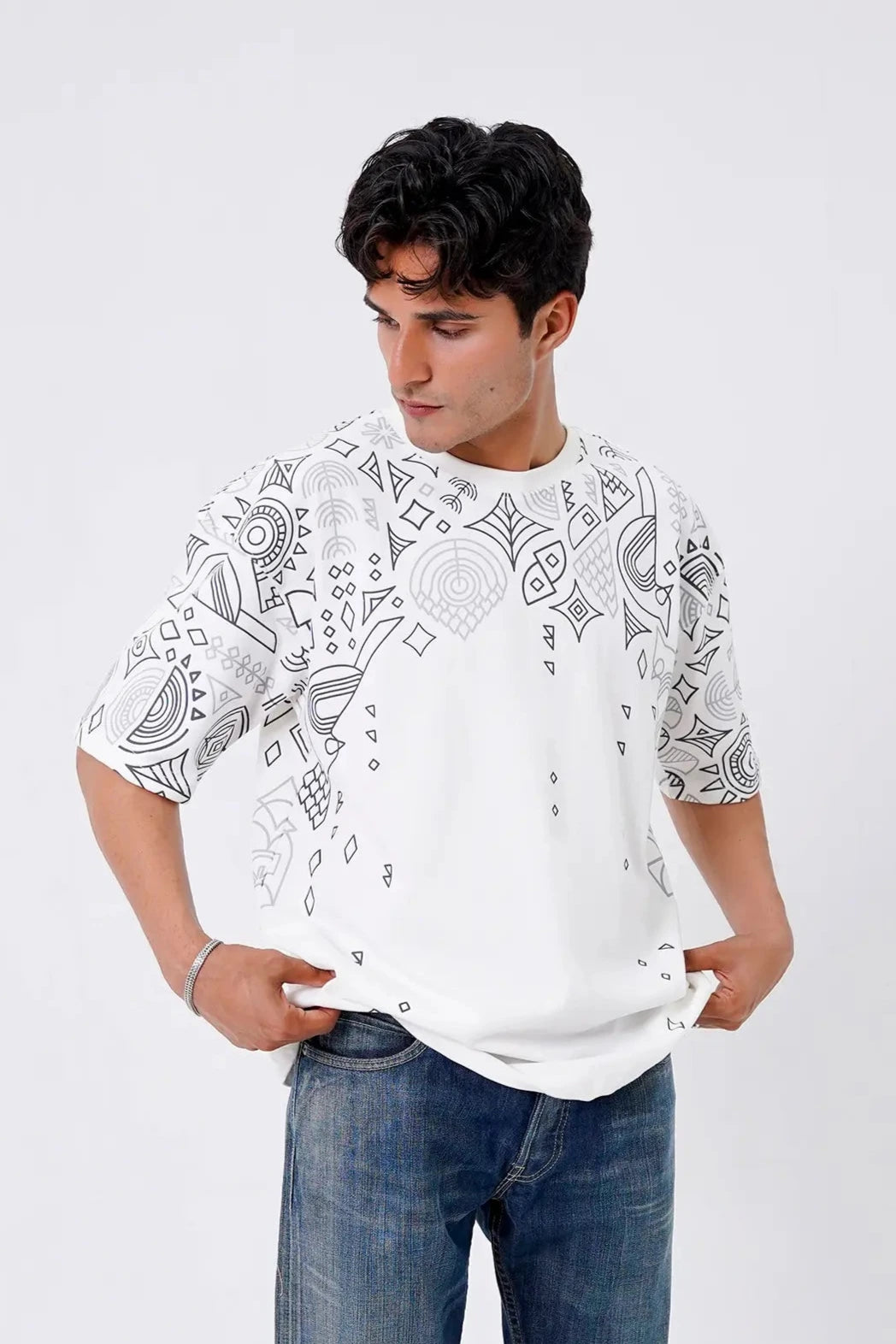 Artflow-White-oversized-tshirt-1