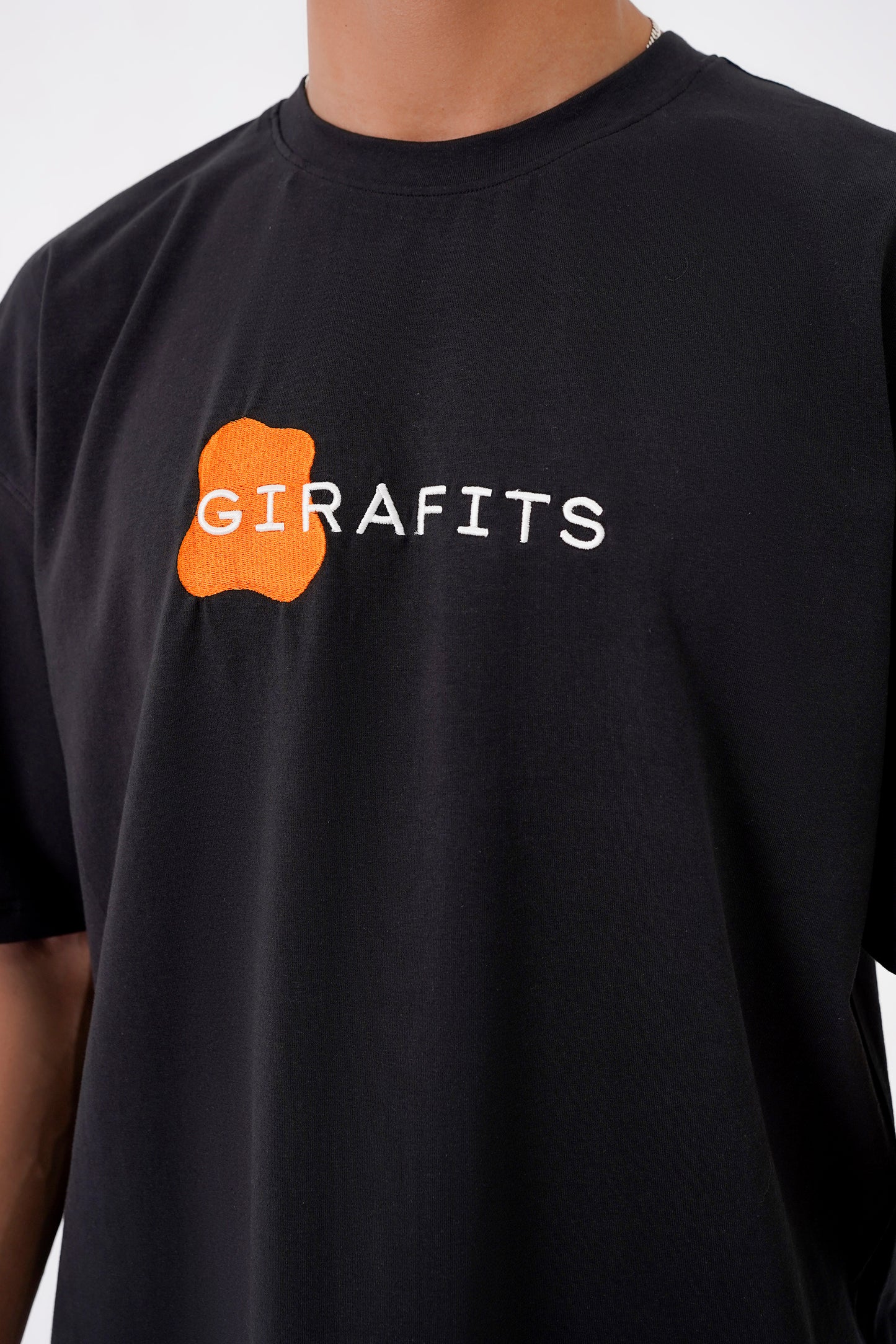 Black streetwear T-shirt with embroidered Girafits logo, Stretchable fabric