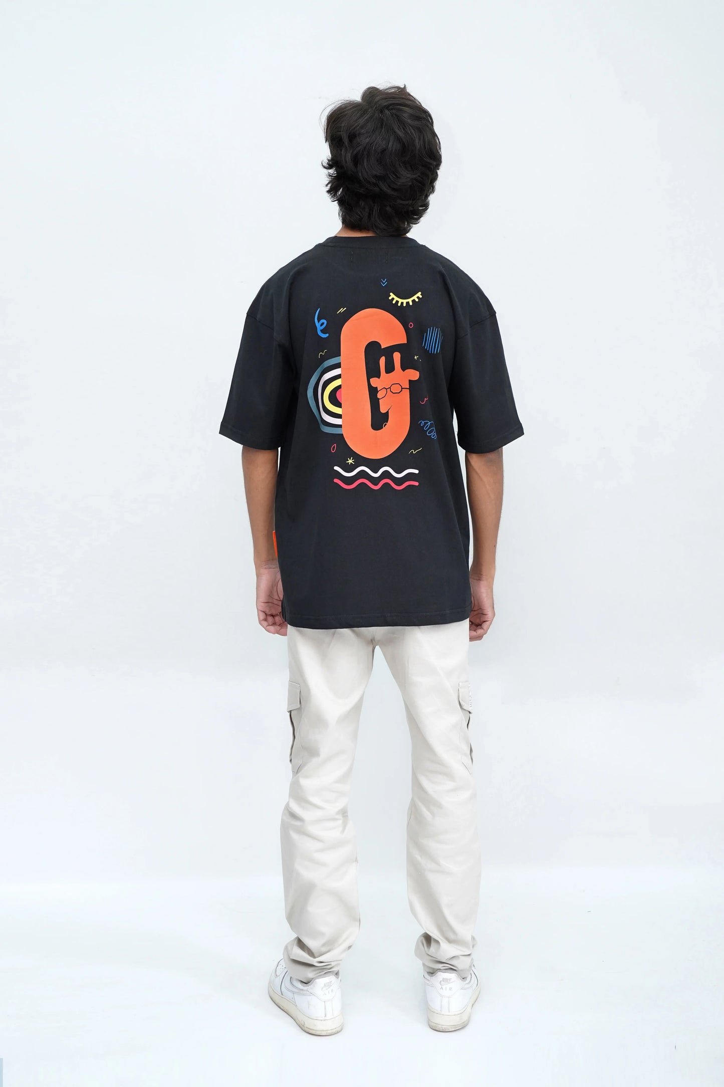 Cotton oversized t-shirt with funky back design, Girafits front signature