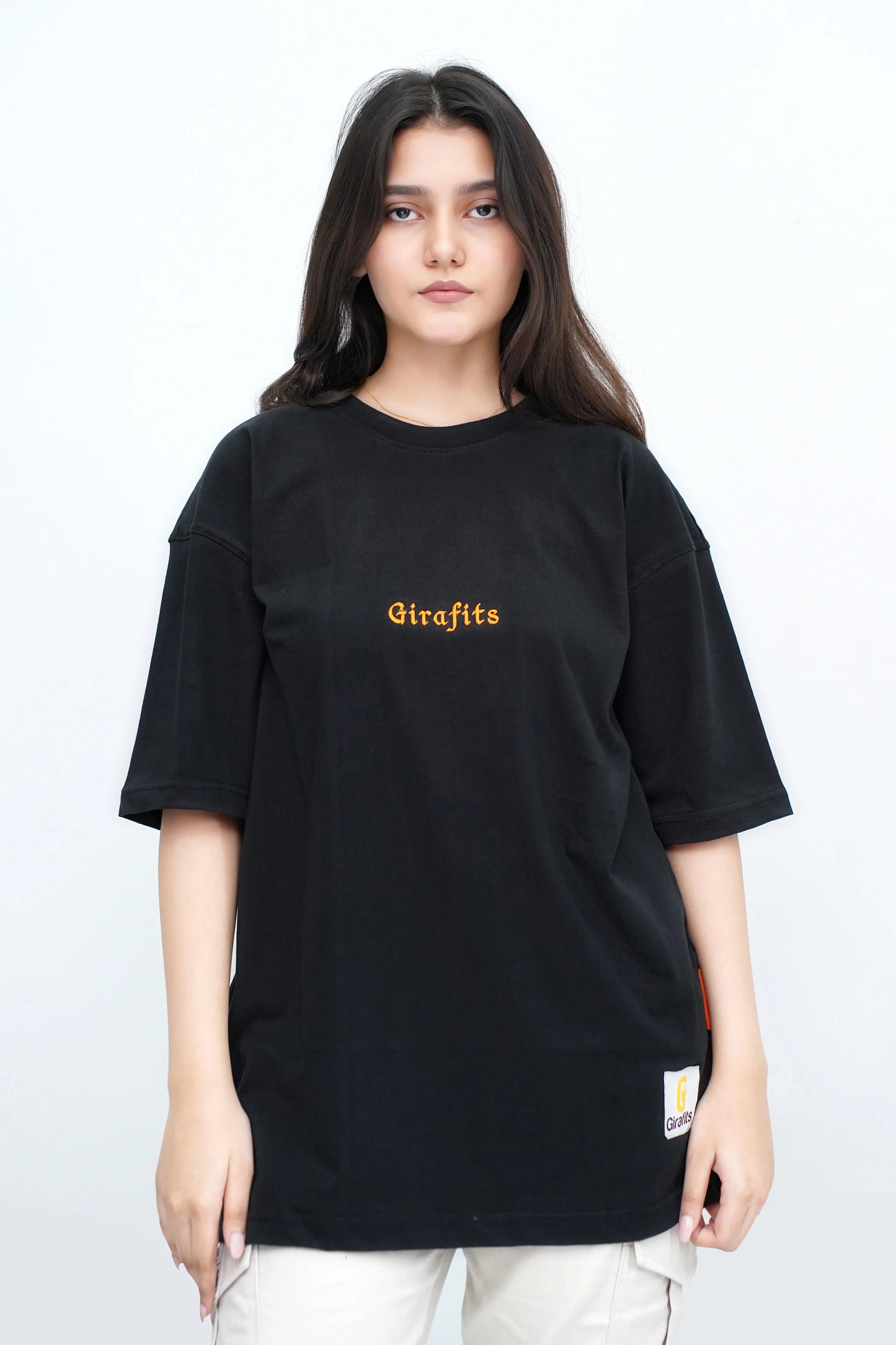 Oversized t-shirt with funky back design, Girafits embroidered front