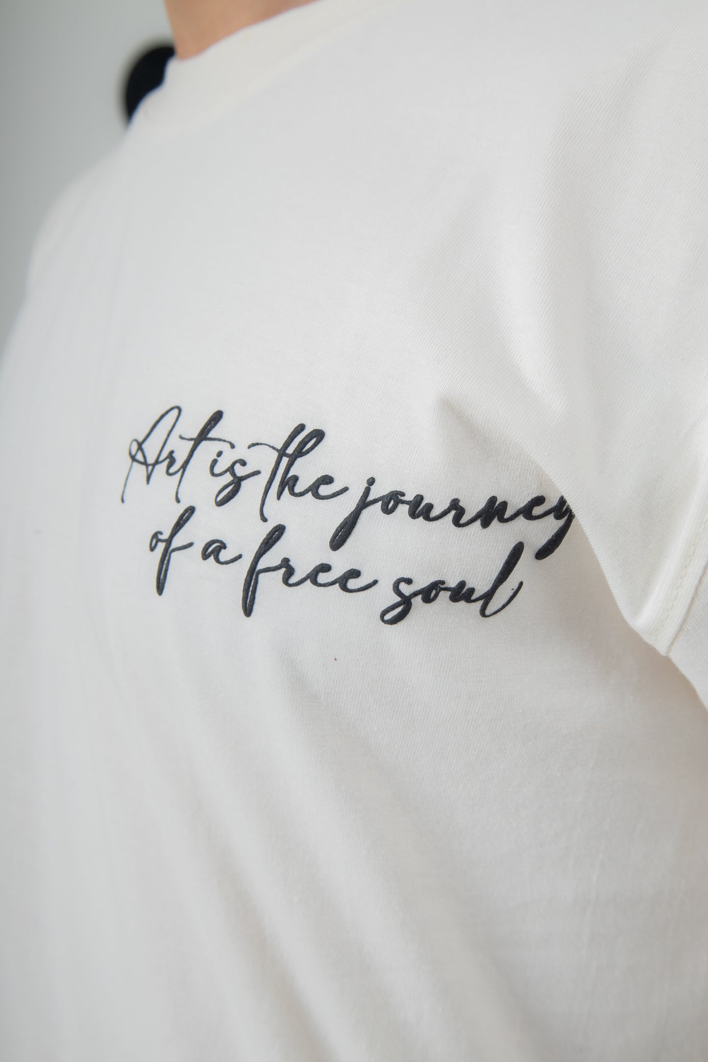 Art is Life graffiti panel shirt, oversized egg-white t-shirt, 100% cotton, streetwear style