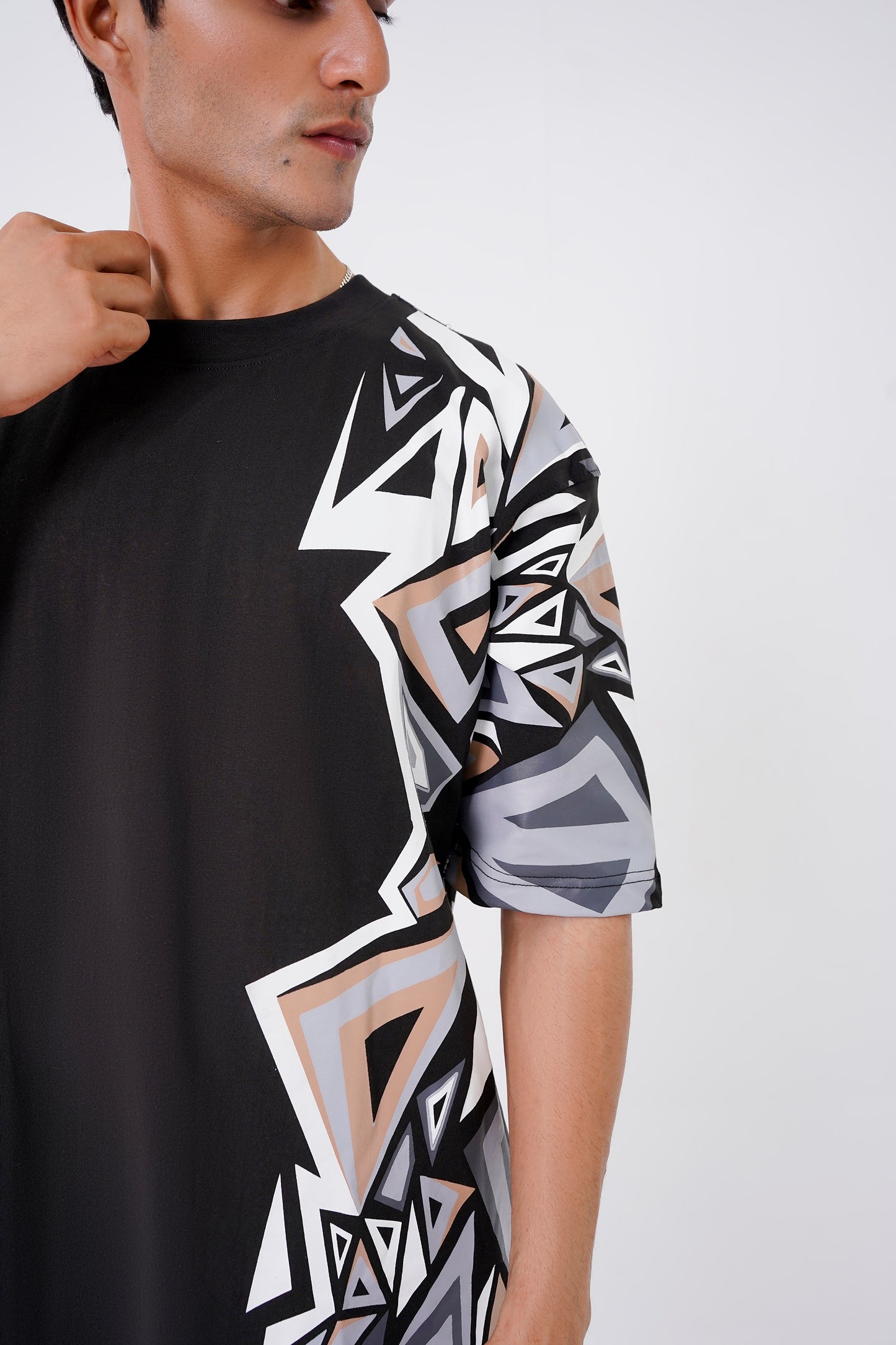 Unisex black oversized t-shirt with abstract shape print, Supreme Abstract