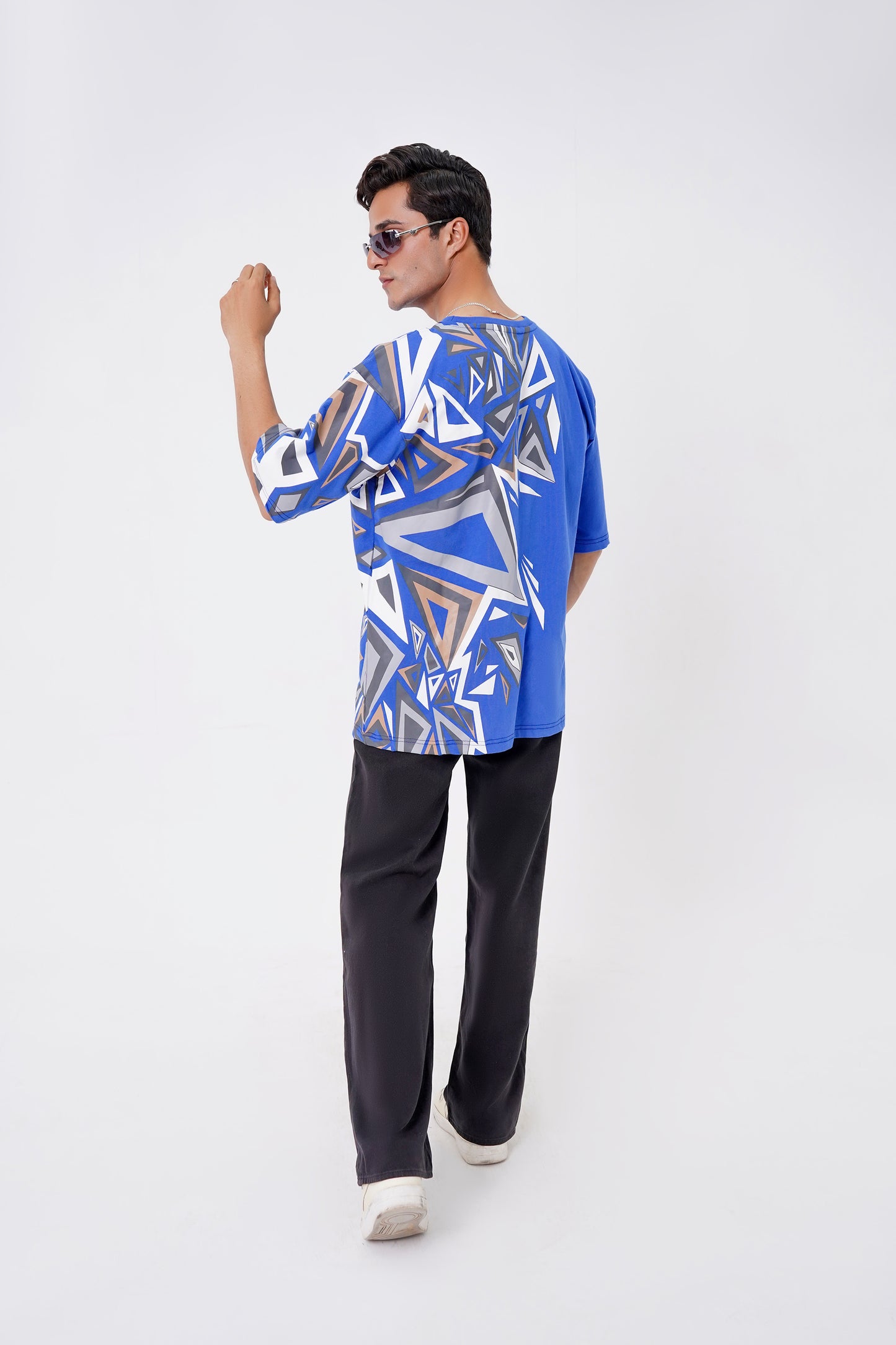 Blue t-shirt, oversized unisex fit, abstract shape, 100% cotton