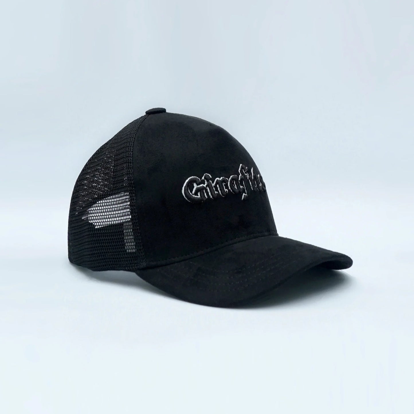 Girafits Signature cap in black suede, 3D embroidered text