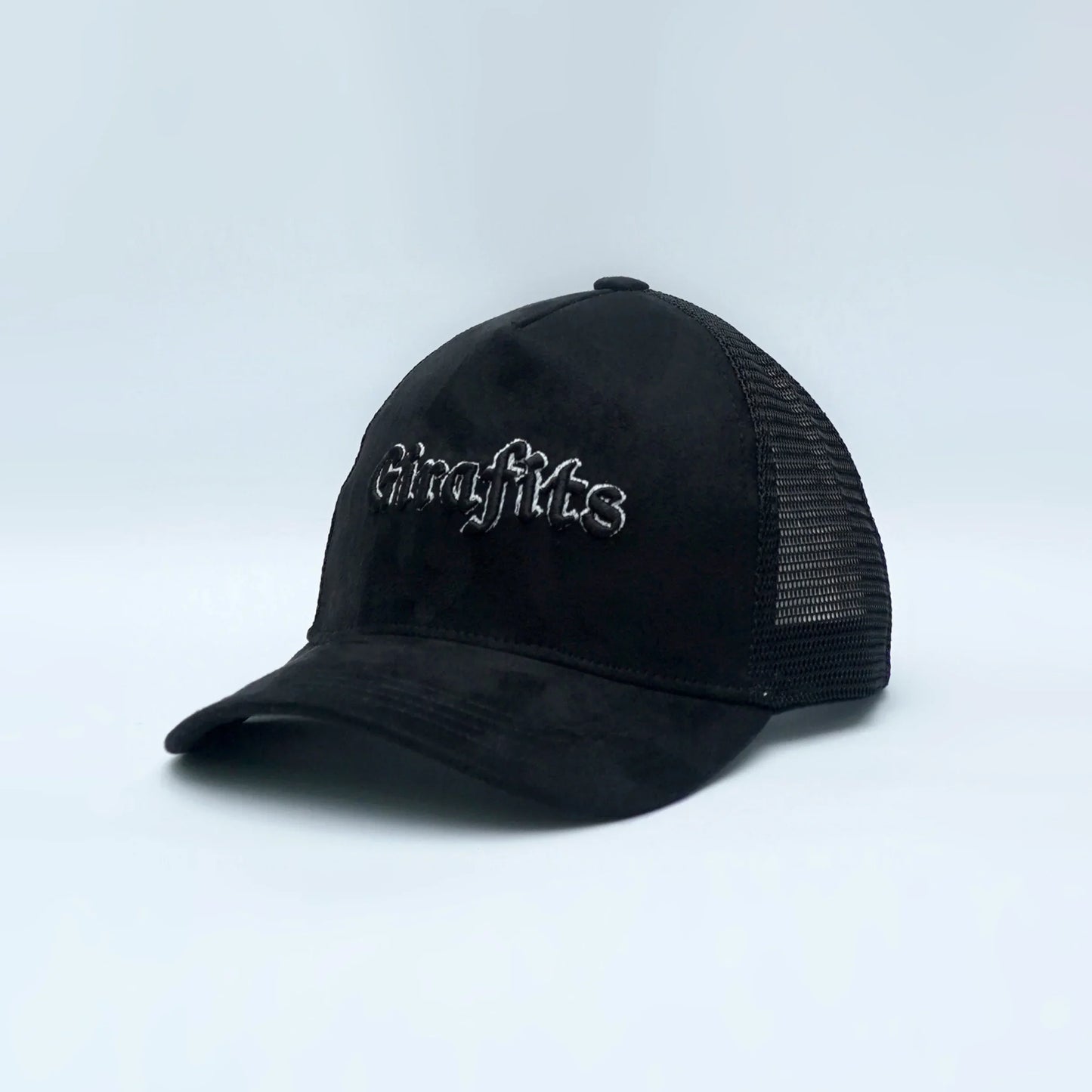 Black suede trucker cap with Girafits 3D embroidery