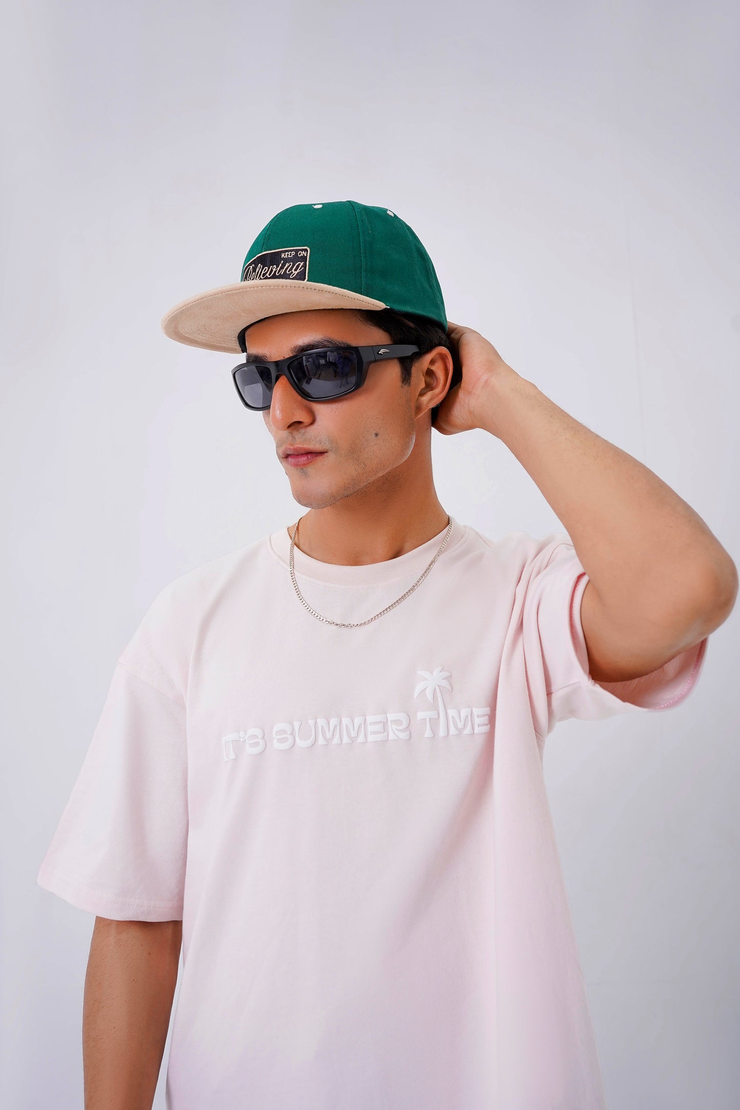 Unisex pink oversized tee in breathable 240 GSM cotton jersey