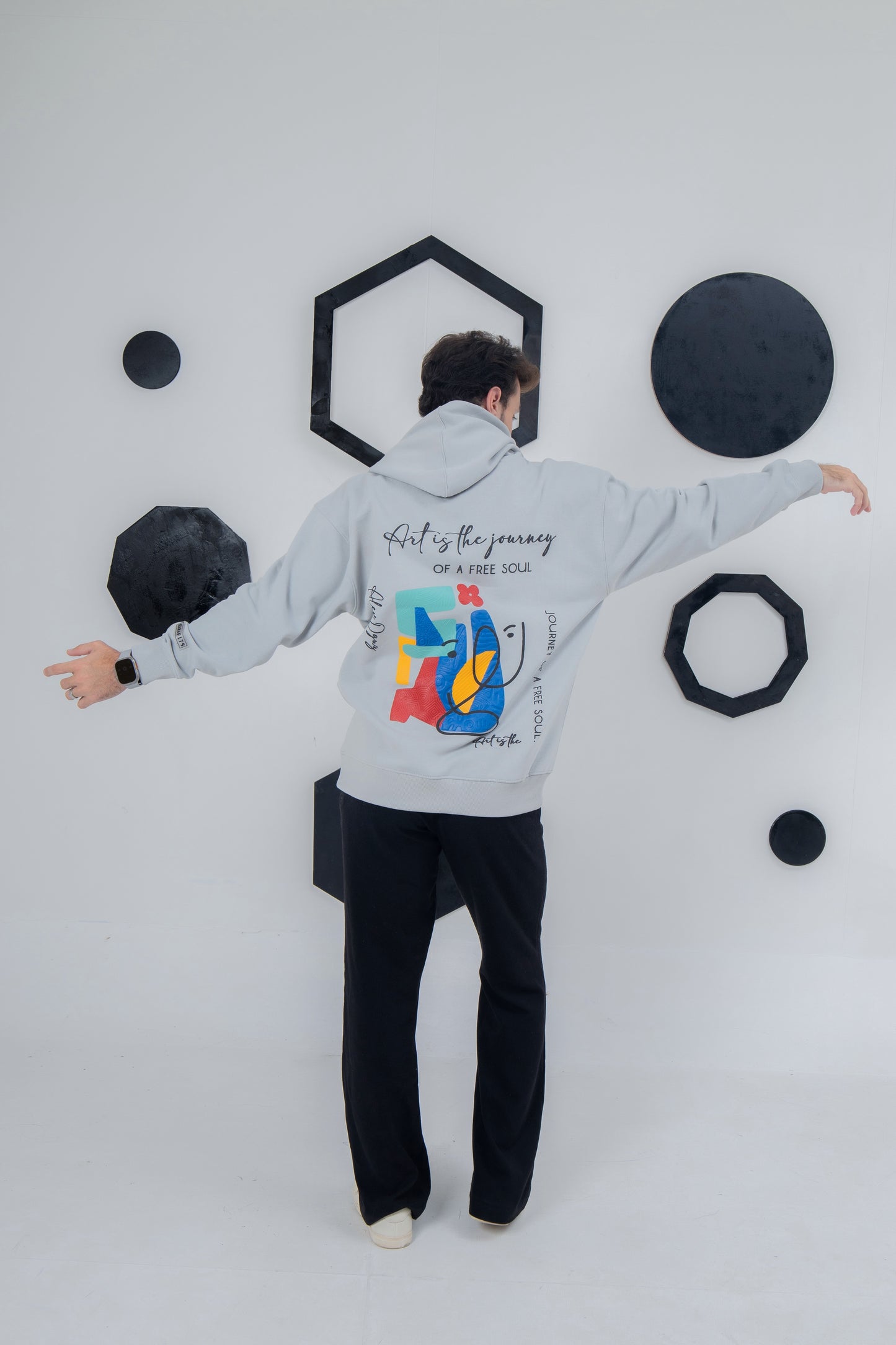 Oversized Free Soul hoodie in light gray, cozy and creative style
