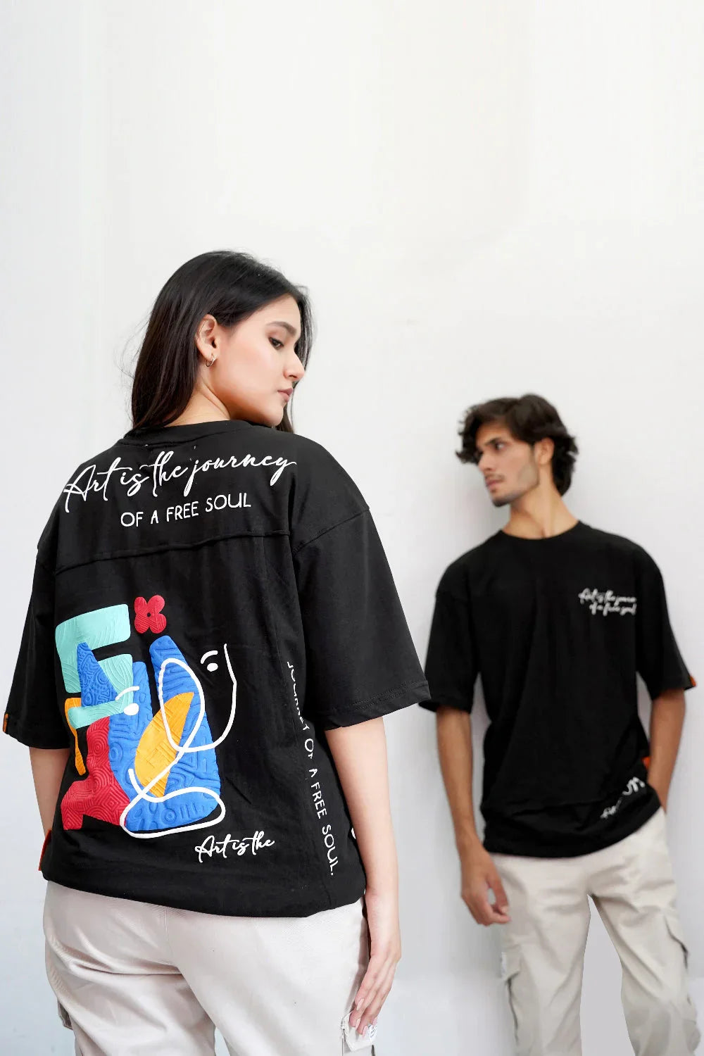 Free Soul oversized black t-shirt, 100% cotton, graffiti art design on back.