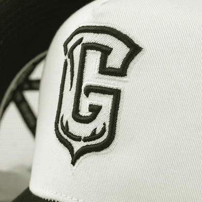 Girafits Core “G” // Trucker Cap