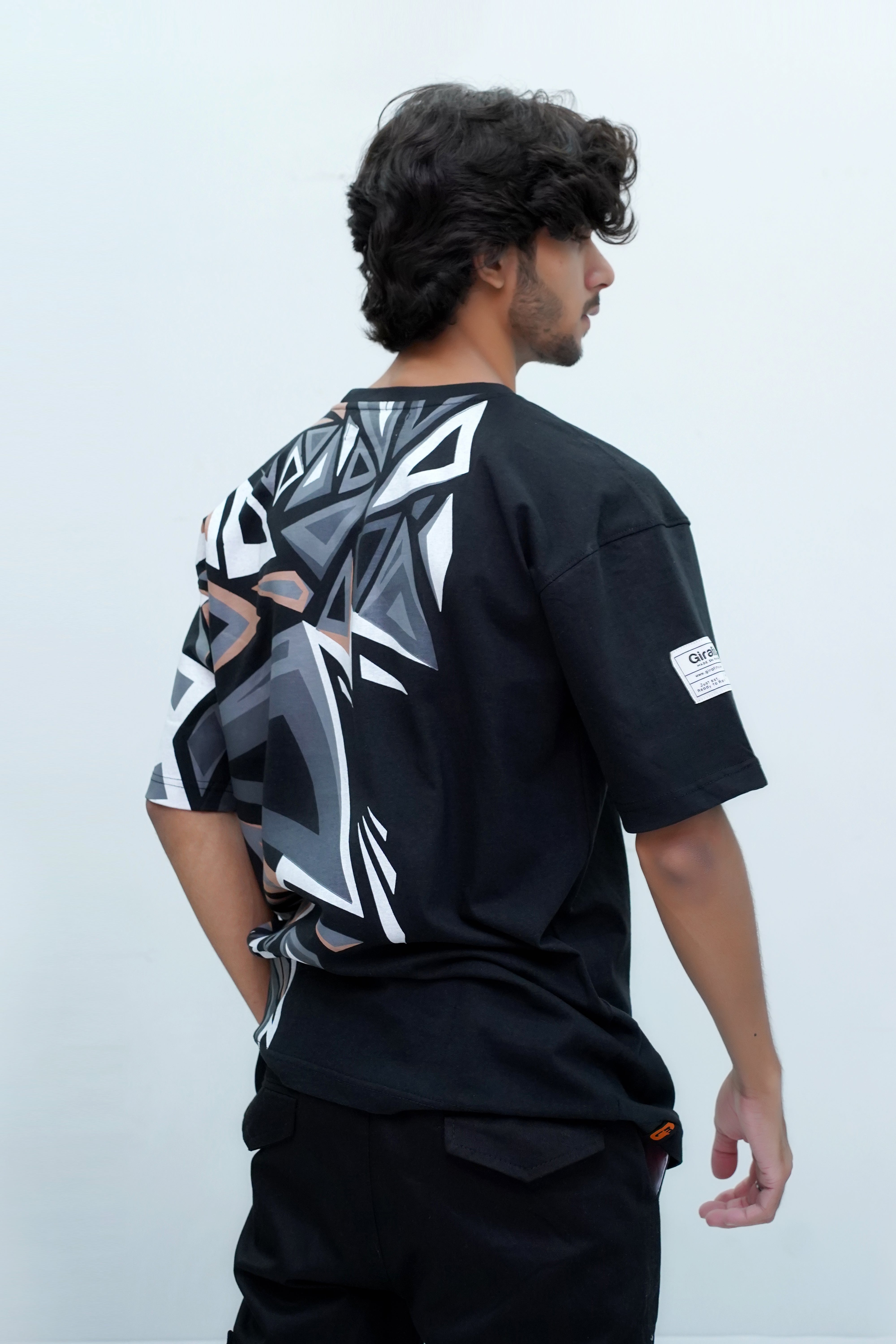 Supreme Abstract // Black - Second Image