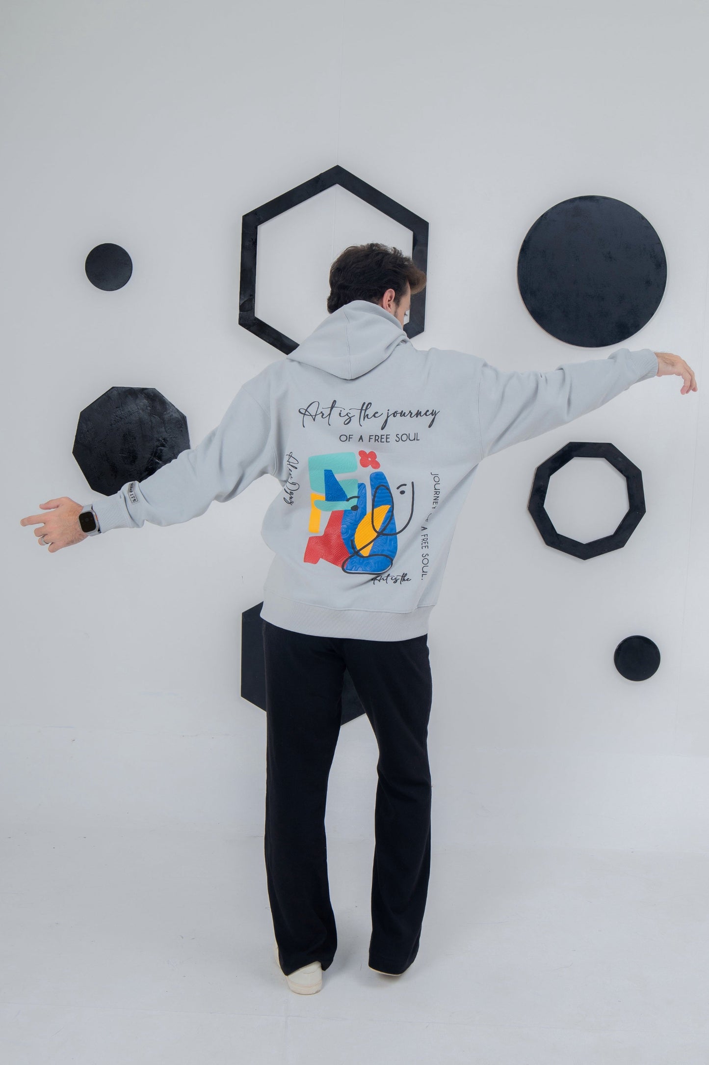 Oversized Free Soul hoodie in light gray, cozy and creative style